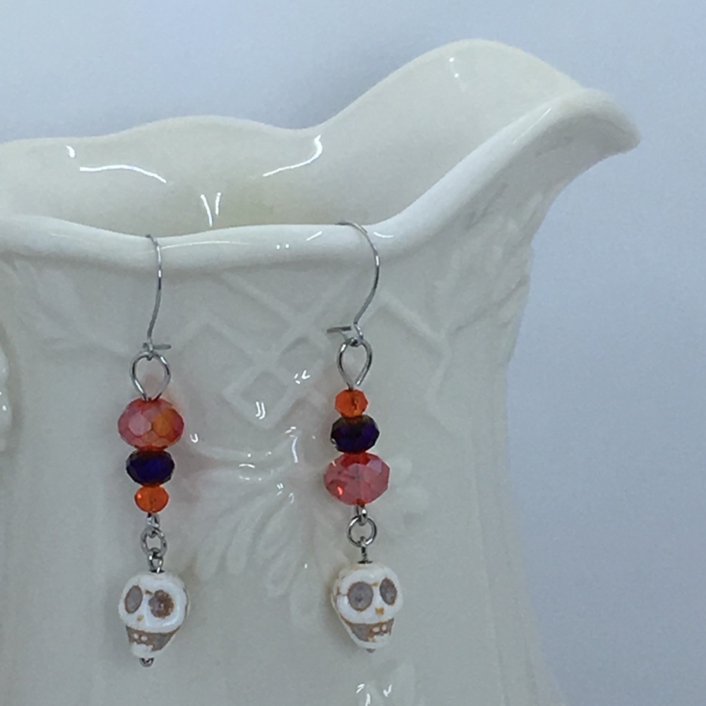 🔴 Halloween Skull Dangle Earrings